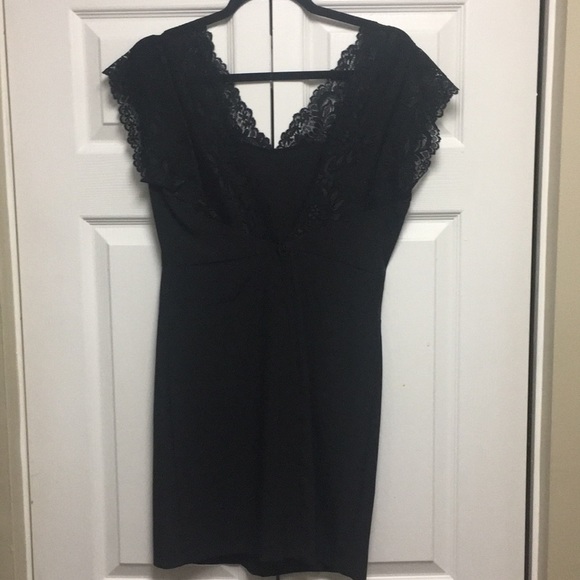 Stunning black dress - Picture 4 of 5